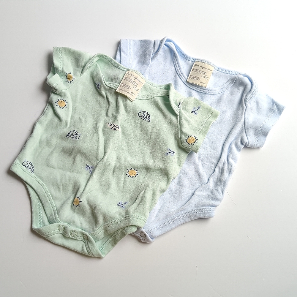 Bundle‎ of 0-3 Month Onesies